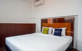 Urbanview Hotel Artama Simpang Lima  3*