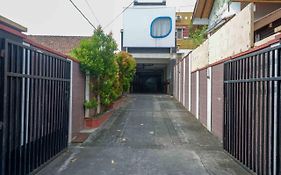 Urbanview Artama Simpang Lima Semarang 3*